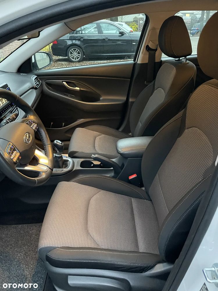 Hyundai i30 1.4 Classic + - 14