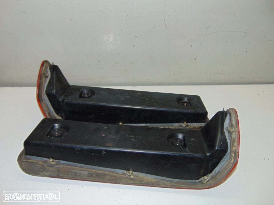 Mercedes  W 116 antigo - farolins compeltos - 4
