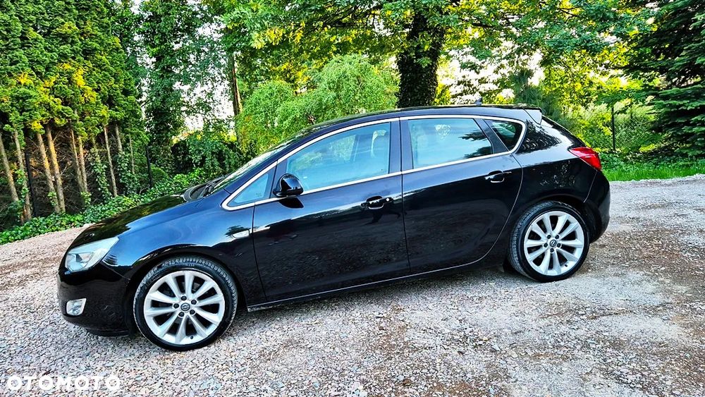 Opel Astra 1.6 Turbo Edition - 21