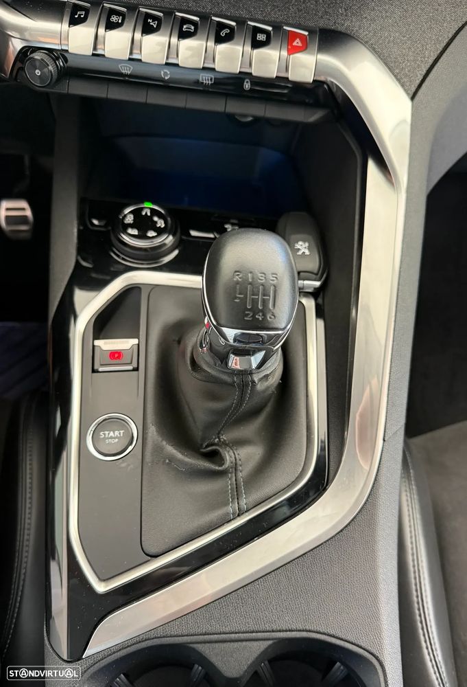 Peugeot 3008 1.5 BlueHDi Crossway - 26