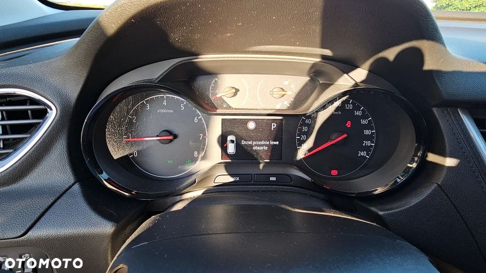 Opel Grandland X 1.2 T GPF Design&Tech S&S - 40