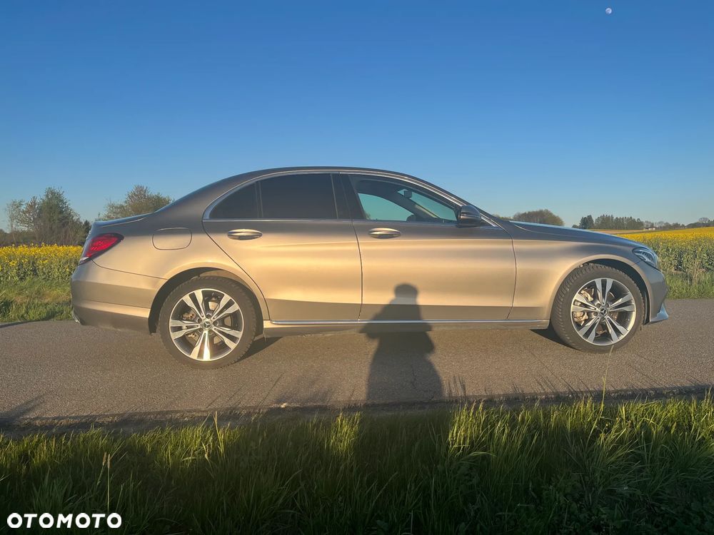 Mercedes-Benz Klasa C 300 4Matic 9G-TRONIC Avantgarde - 9