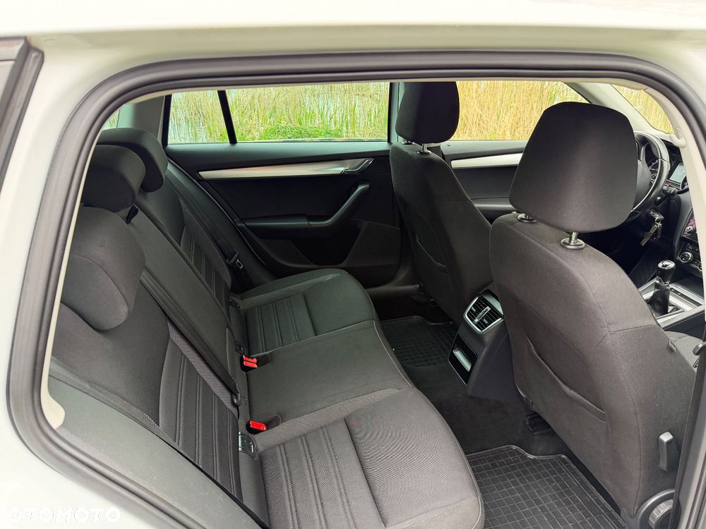 Skoda Octavia 1.6 TDI Soleil - 10