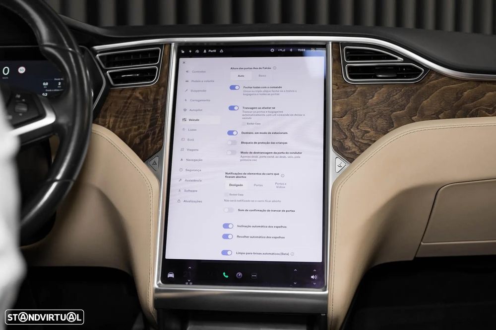 Tesla Model X 90D - 24