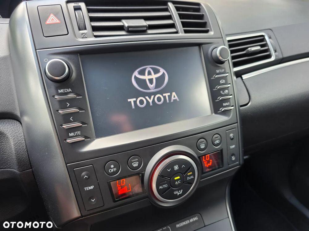 Toyota Verso - 34