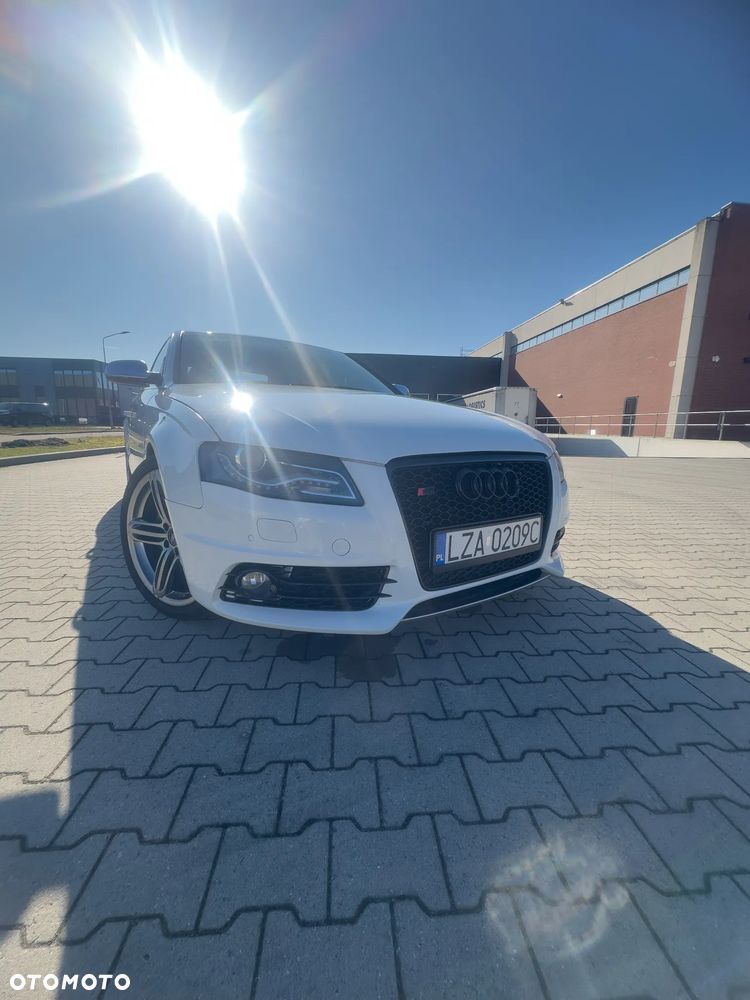 Audi S4 Limousine - 1