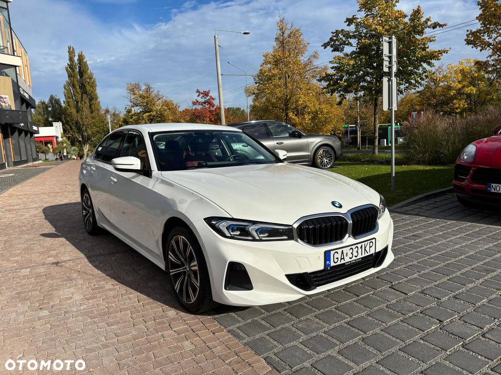 BMW 318I 2023 photo 2