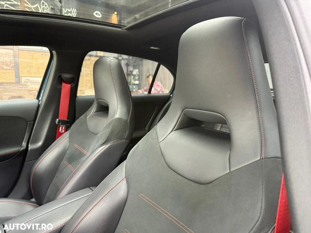 Mercedes-Benz A AMG 35 4MATIC+ Aut. - 21