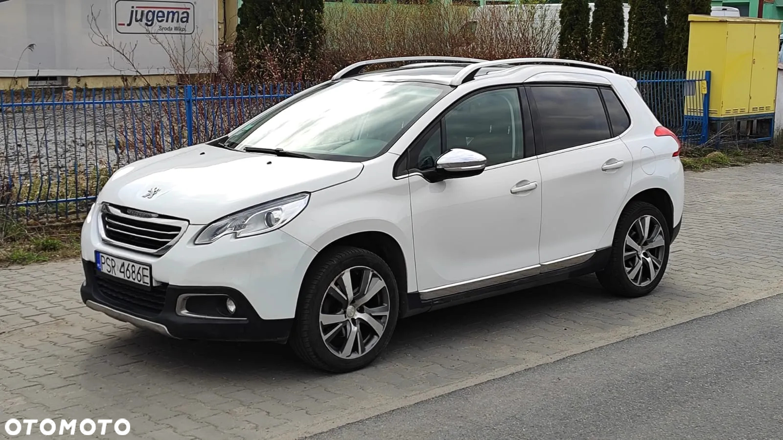 Peugeot 2008 1.6 e-HDi Allure S&S - 4