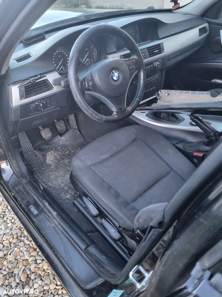 BMW Seria 3 320d - 8
