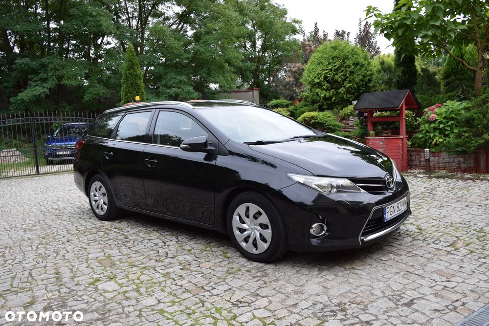 Toyota Auris 1.4 D-4D Design Edition - 10