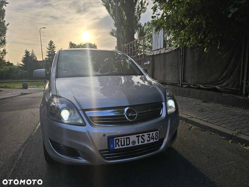 Opel Zafira 1.8 Cosmo - 3