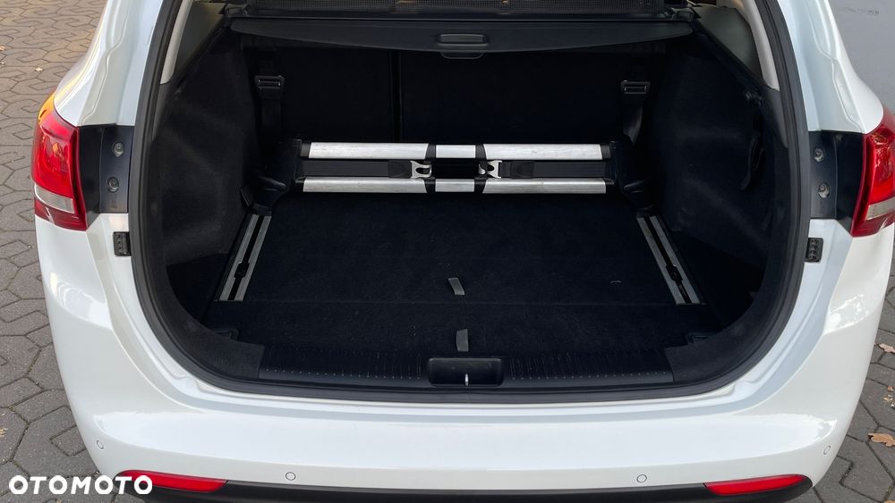 Kia Ceed - 22