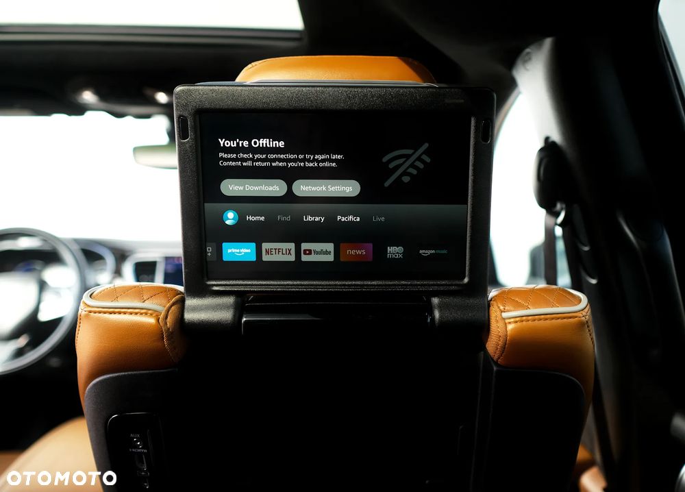 Chrysler Pacifica - 26