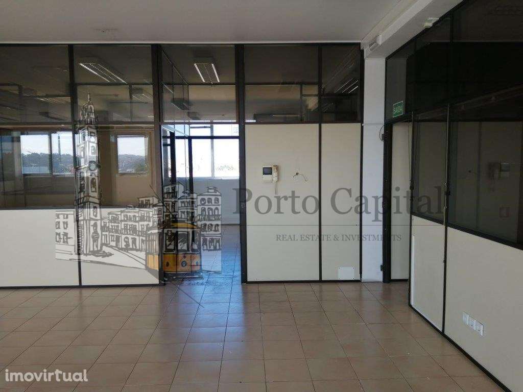 Escritório para arrendamento com uma área 270m2 em leca Palmeira. - Grande imagem: 3/17