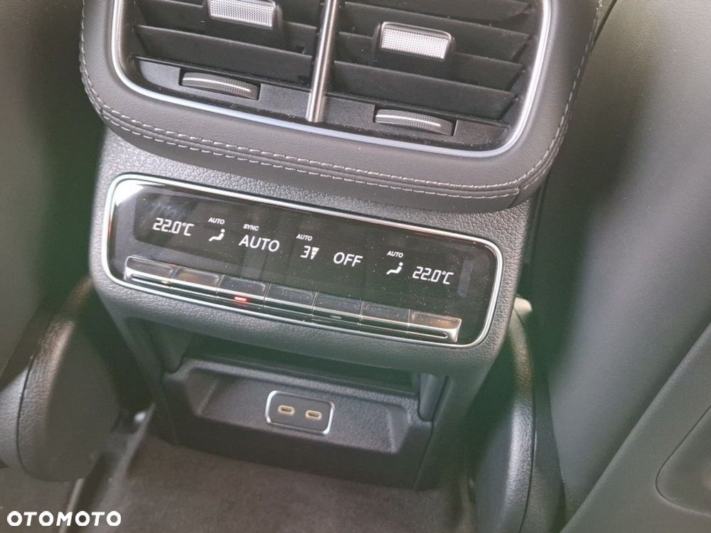 Mercedes-Benz GLE - 26