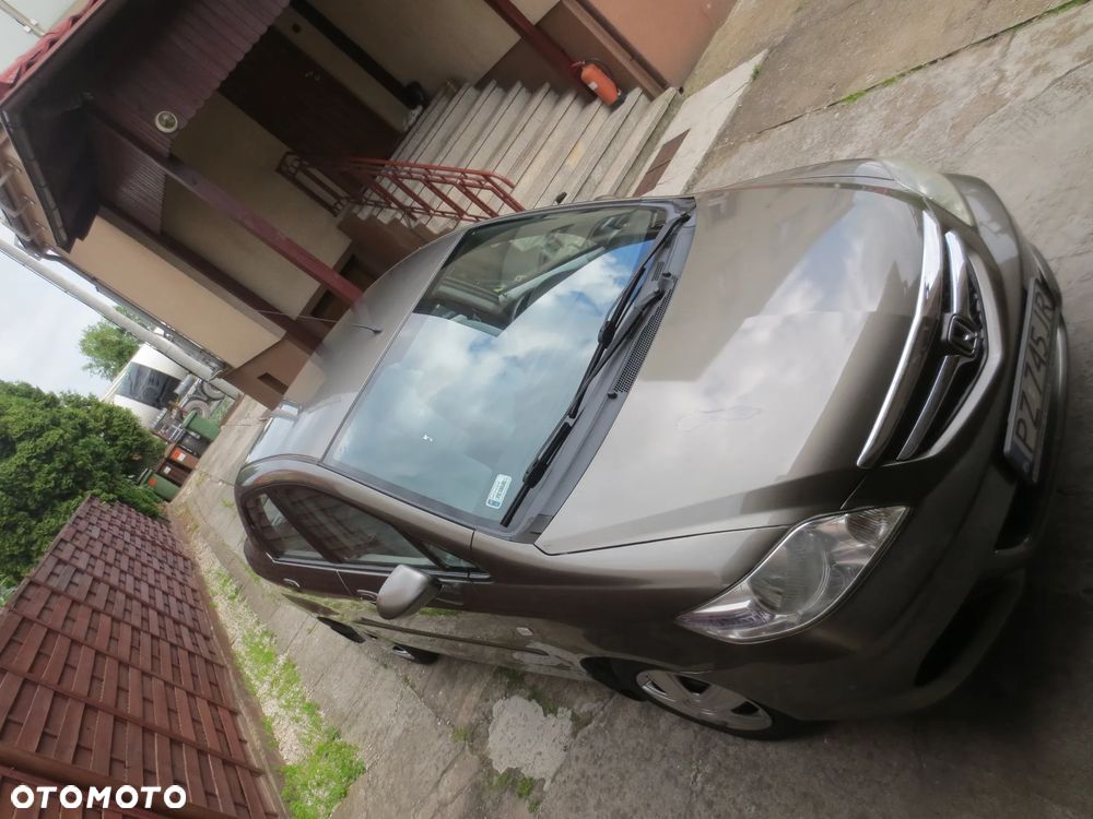 Honda City 1.4 Comfort - 22