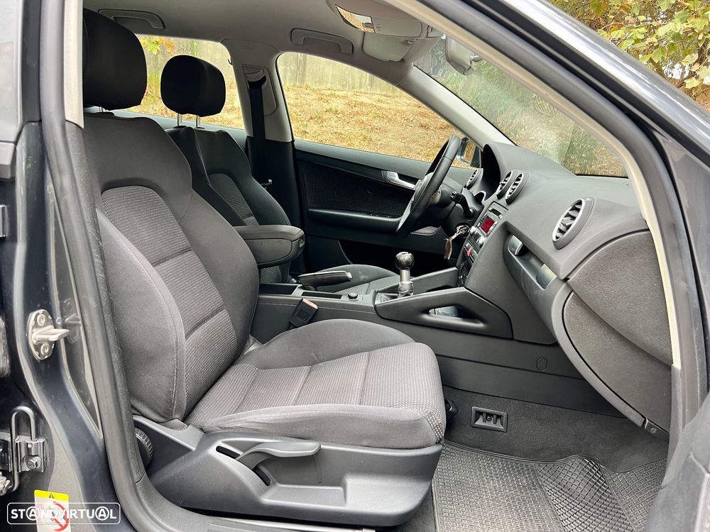 Audi A3 Sportback 2.0 TDi S-line - 9