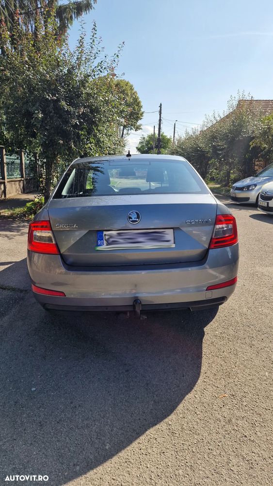 Skoda Octavia 1.6 TDI ELEGANCE DSG - 4