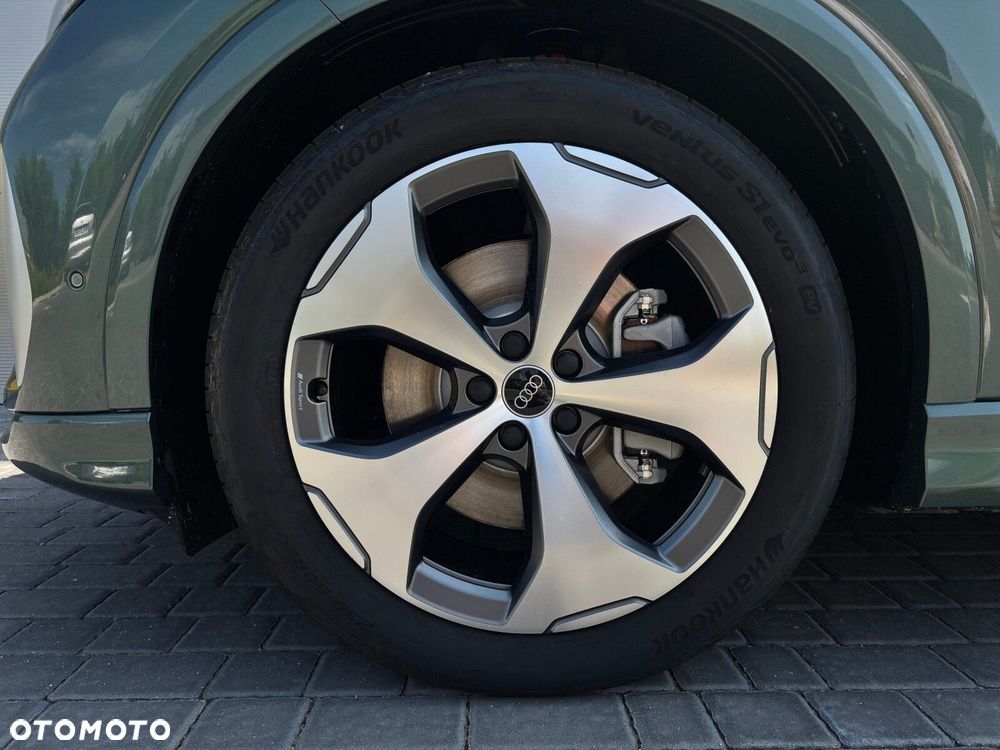 Audi Q4 e-tron - 12