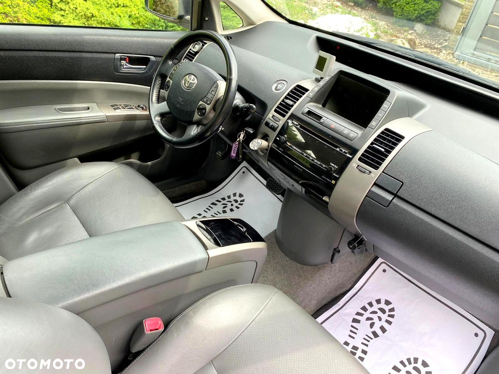 Toyota Prius 1.5 VVT-i Sol - 33
