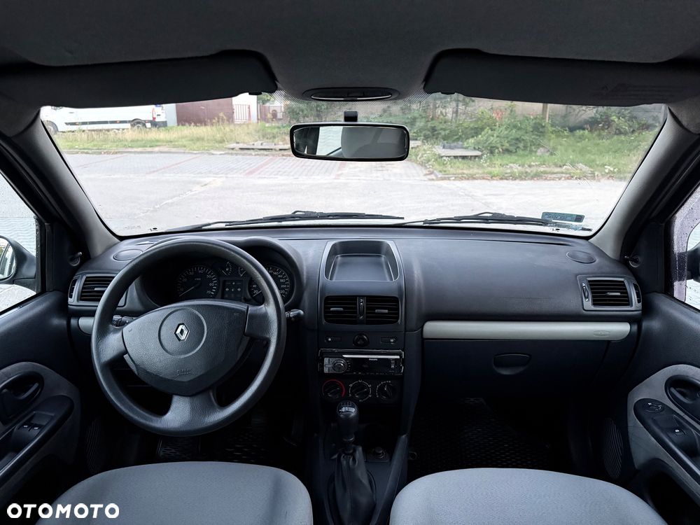 Renault Clio - 18