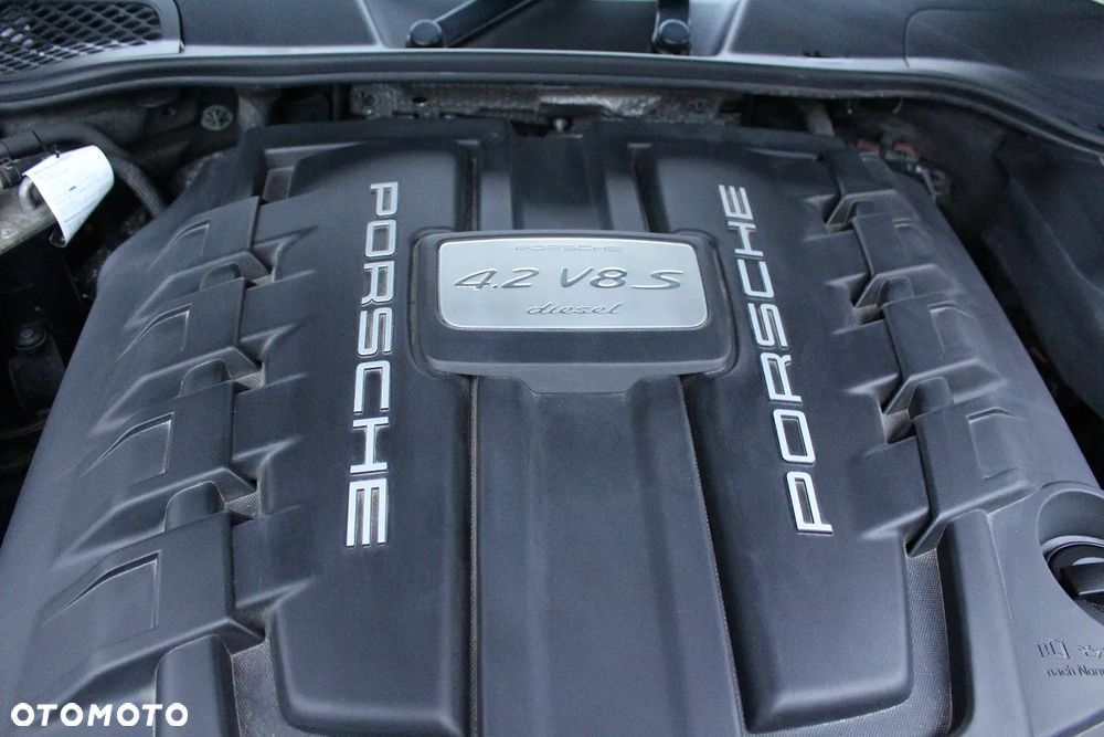 Porsche Cayenne S Diesel Platinum Edition - 18