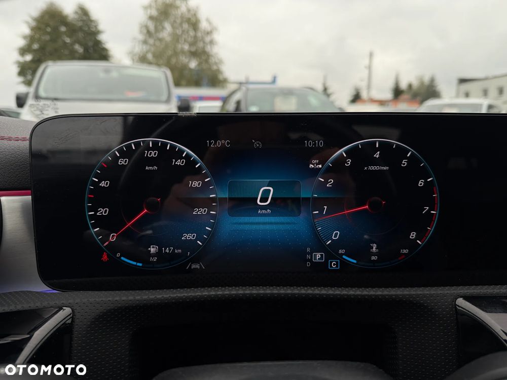 Mercedes-Benz CLA 200 7G-DCT AMG Line - 31