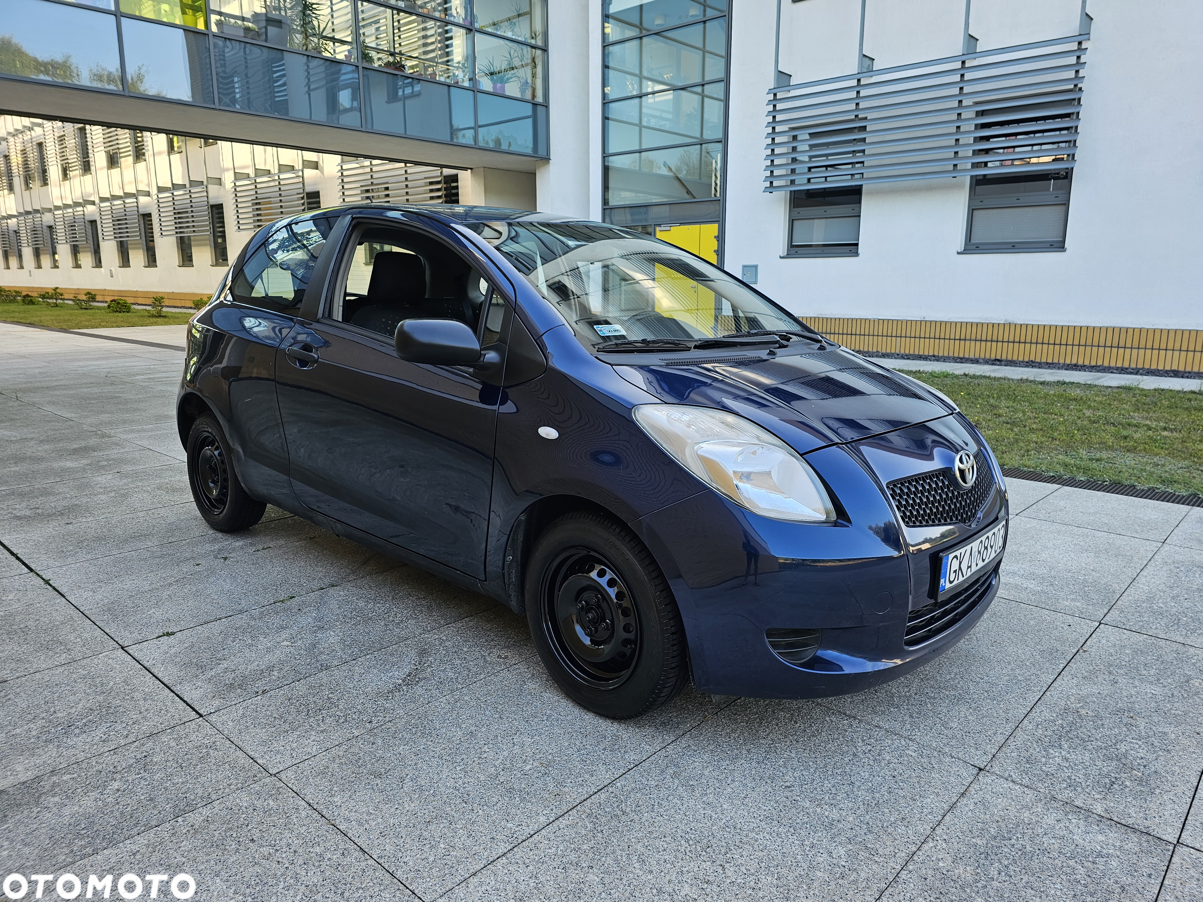 Toyota Yaris 1.0 Terra - 3