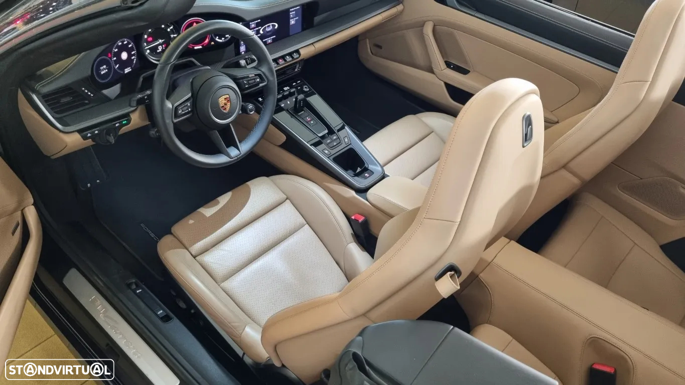 Porsche 911 (992) Carrera PDK - 5