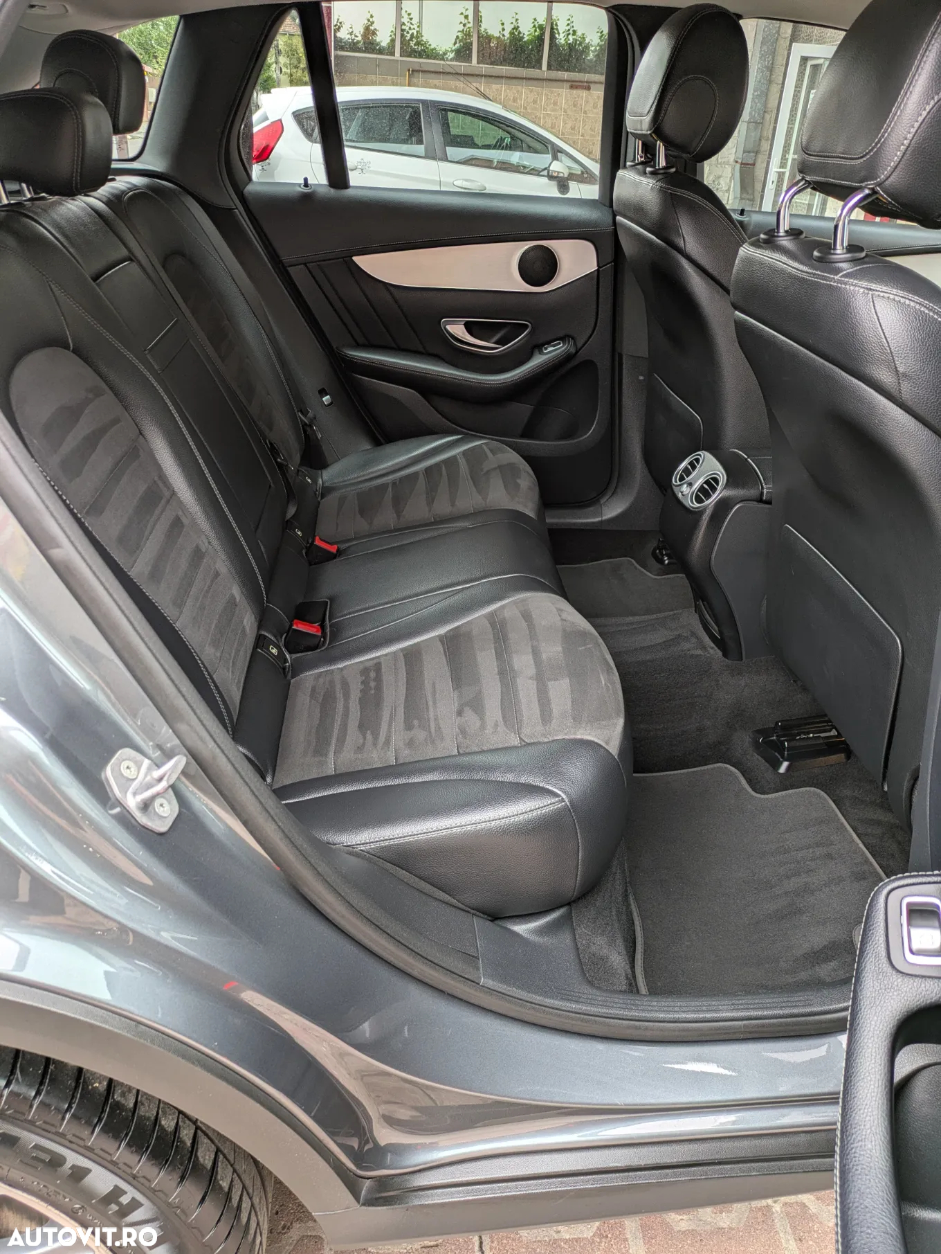 Mercedes-Benz GLC 250 d 4MATIC - 11