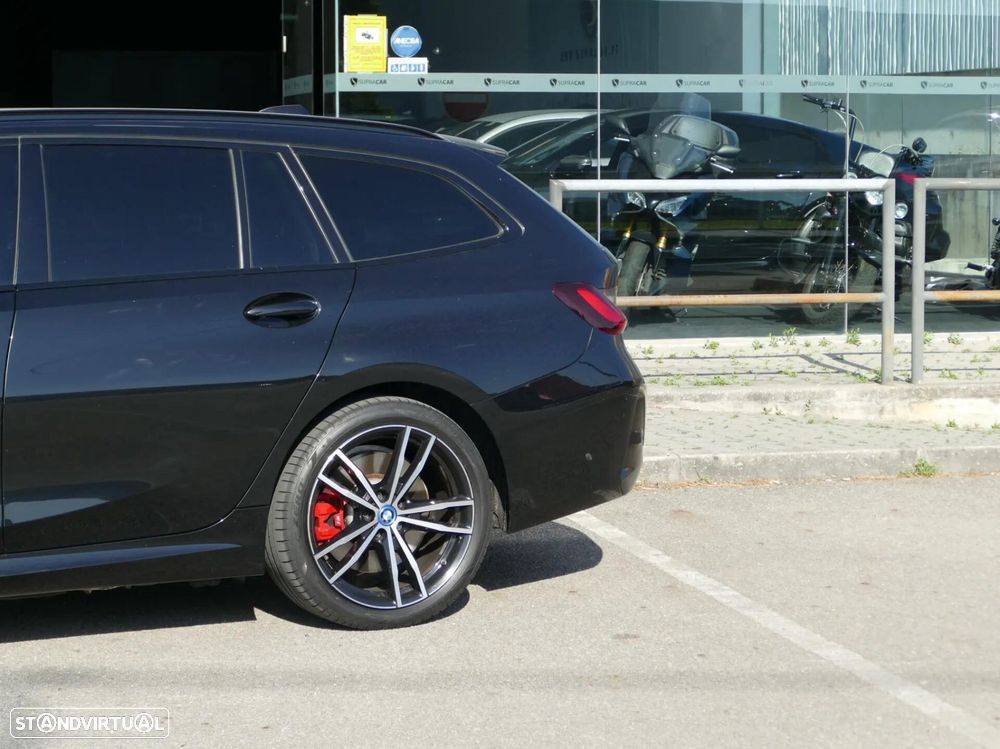 BMW 330 e Pack Desportivo M Auto - 20