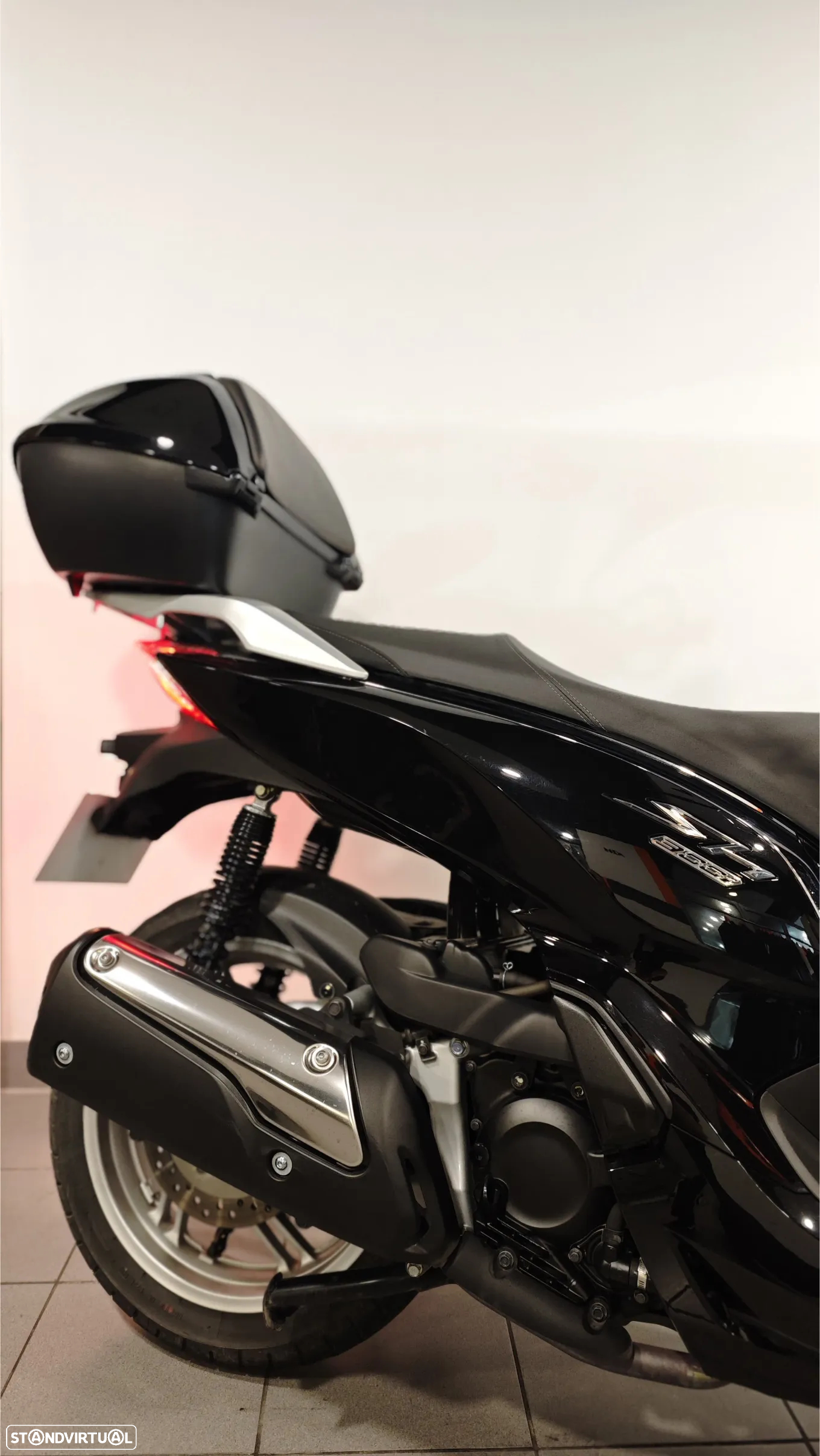 Honda SH 300i - 10