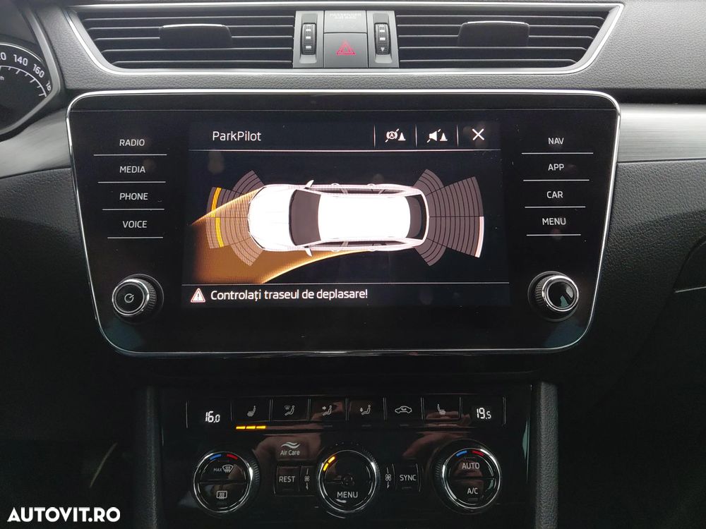 Skoda Superb 2.0 TDI DSG Style - 30