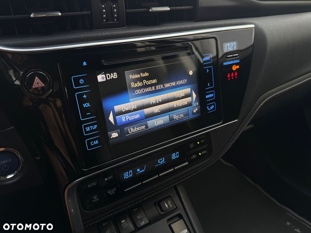 Toyota Auris 1.8 HSD Prestige NAVI - 36