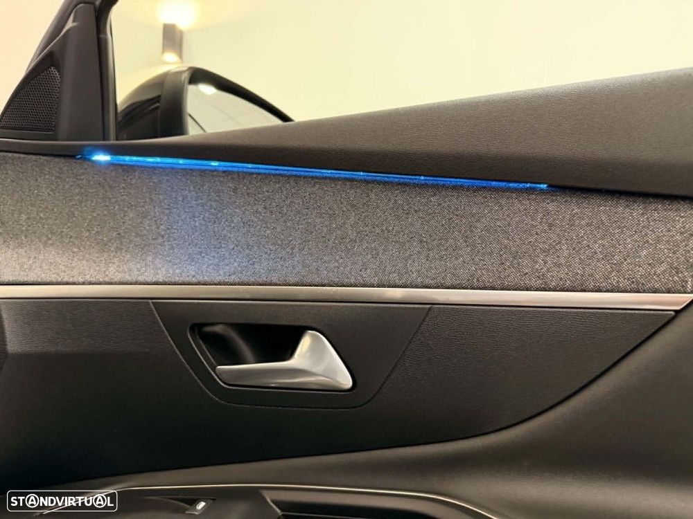 Peugeot 3008 1.6 Hybrid Allure e-EAT8 - 25