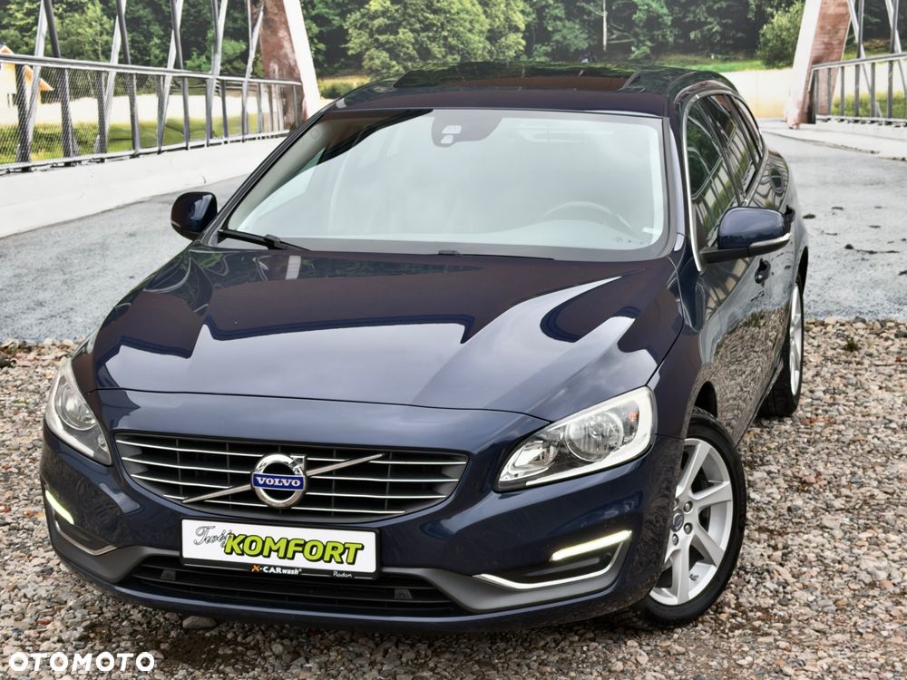 Volvo V60 D5 AWD Geartronic - 8