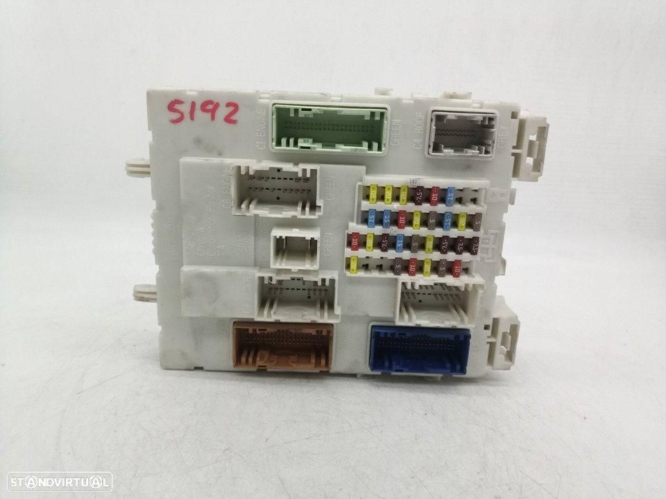 CAIXA DE RELES FUSÍVEIS FORD FOCUS BERLINA CB8 - 1