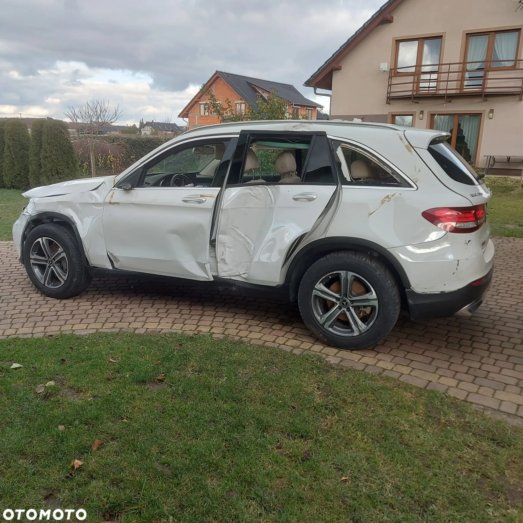 Mercedes-Benz GLC - 3