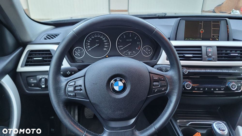 BMW Seria 3 320d Edition M Sport Shadow - 35
