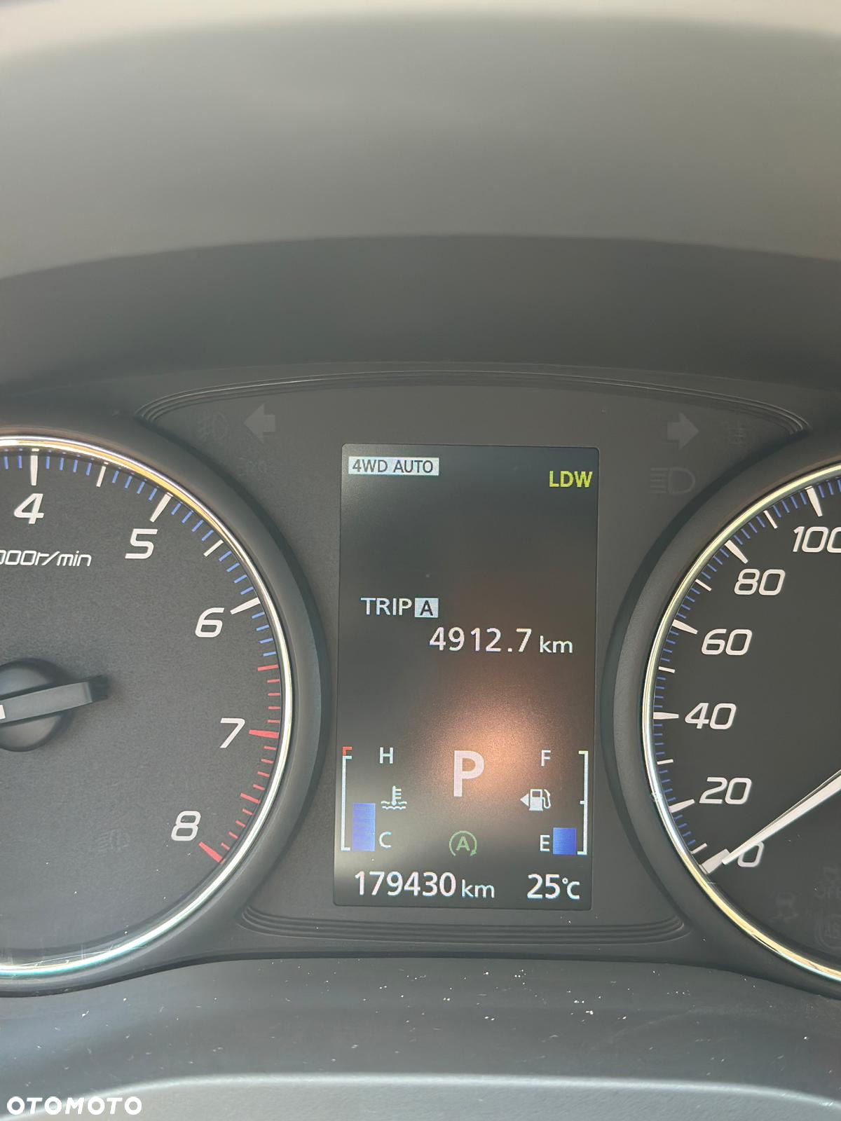 Mitsubishi Outlander 2.0 Intense + Navi 4WD CVT - 23