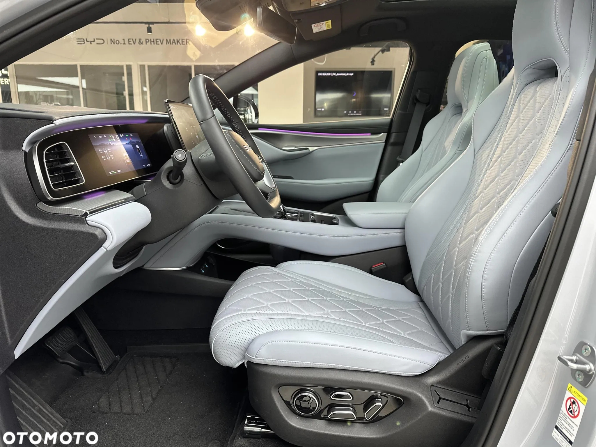 BYD Sealion 7 - 10