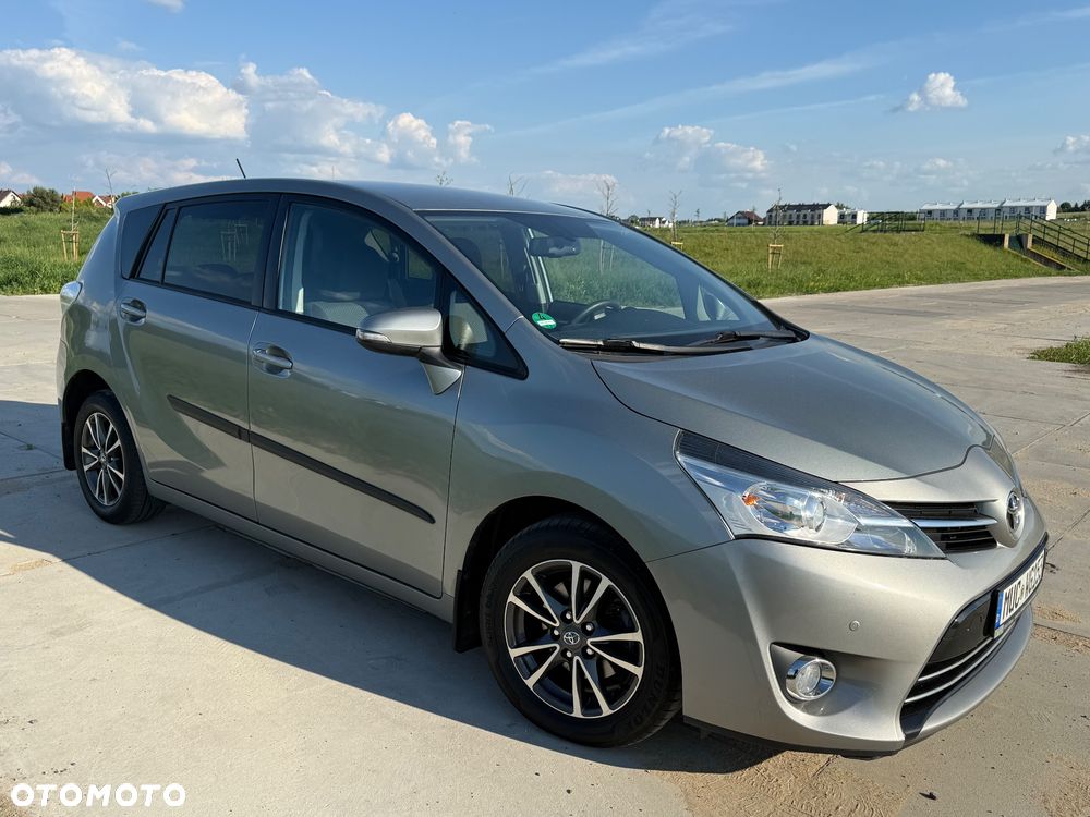 Toyota Verso 2.0 D-4D 5-Sitzer Executive - 21