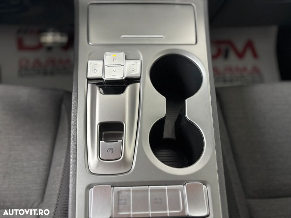 Hyundai KONA Select - 14