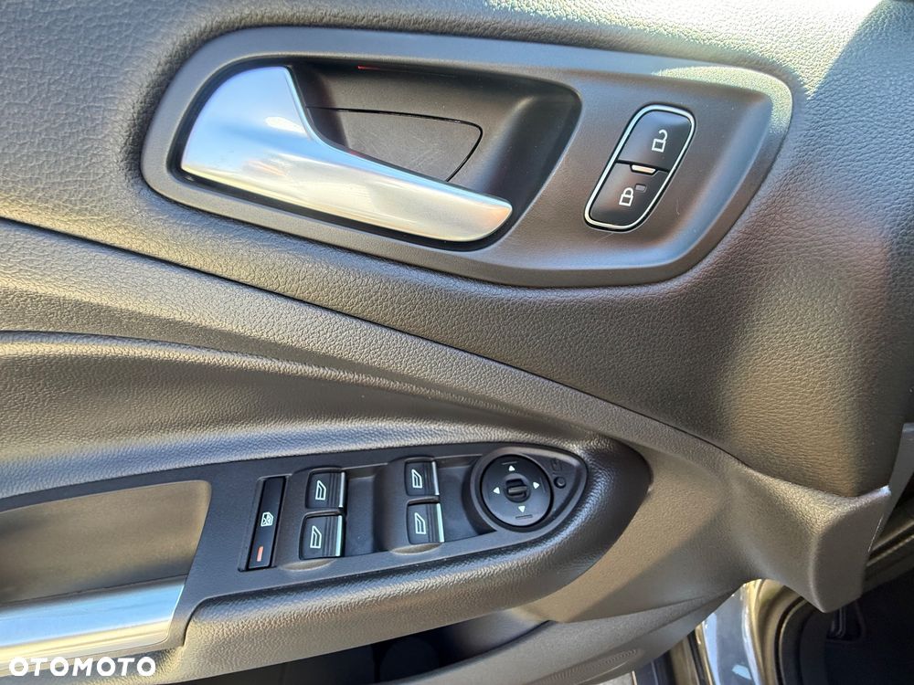 Ford Kuga 1.5 EcoBoost FWD ST-Line ASS GPF - 11