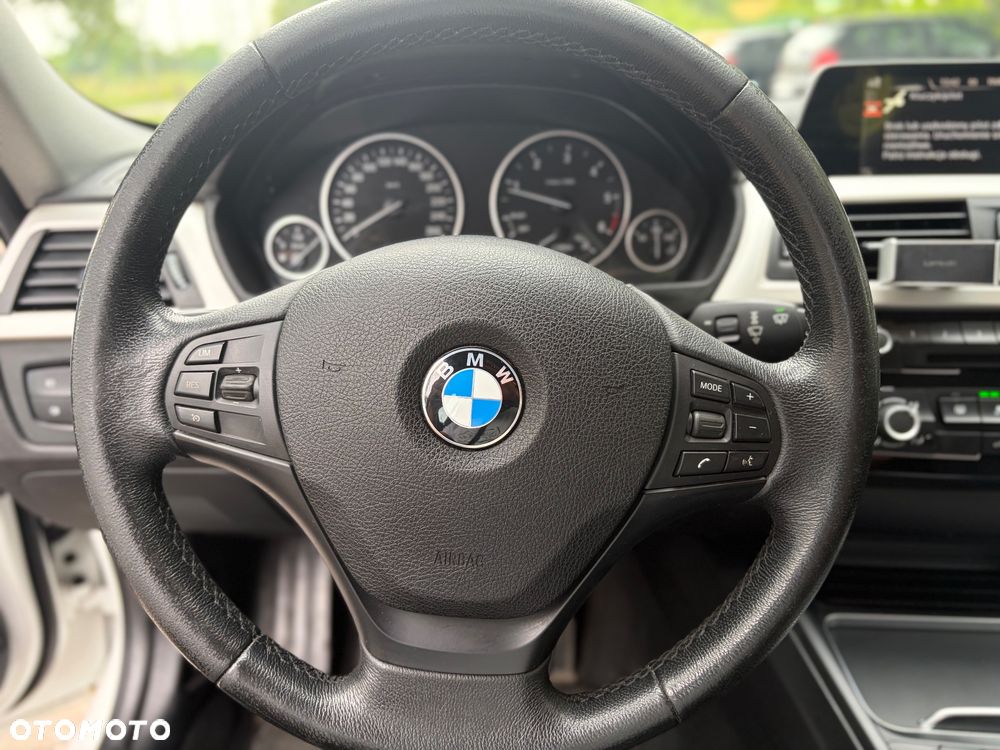 BMW Seria 3 316d - 28