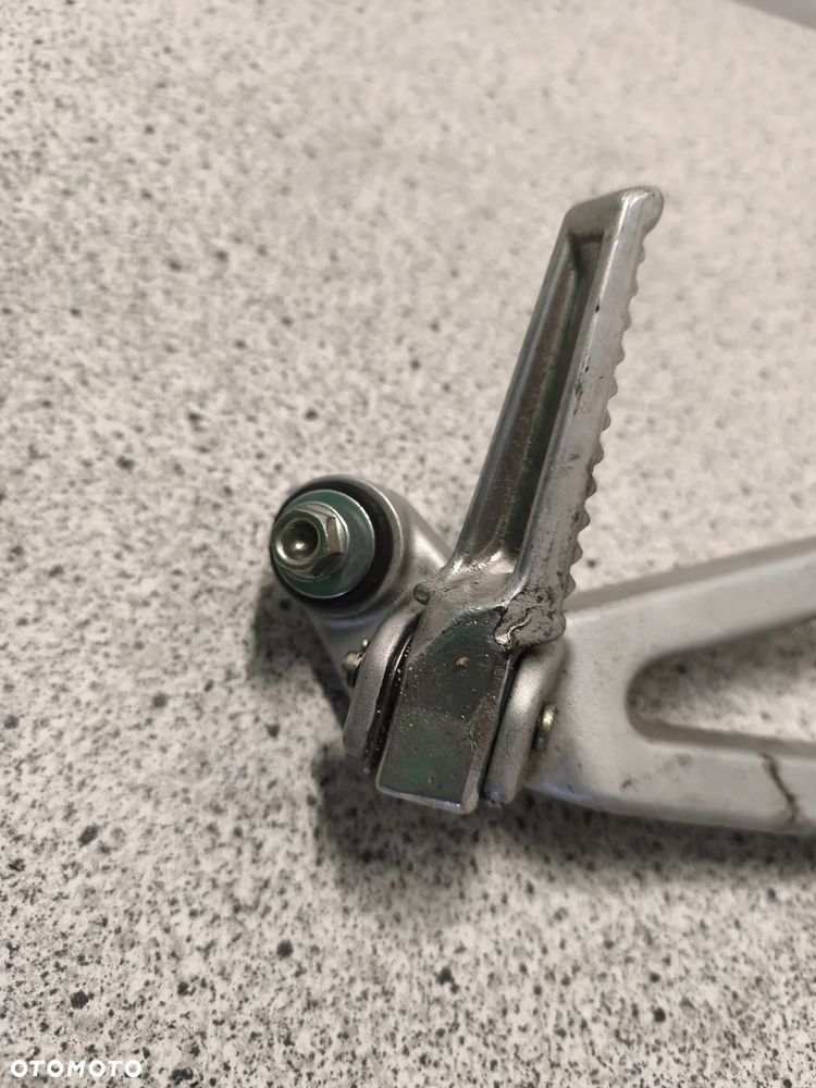 Set prawy tył, podnożek pasażera Honda CBR 900RR CBR900 RR CBR900RR CBR 900 RR - 3