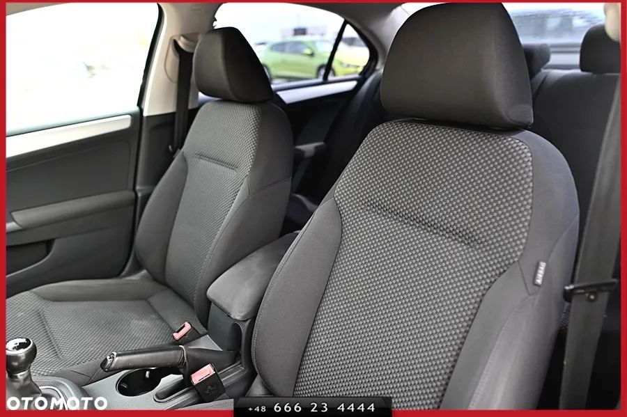 Volkswagen Jetta 1.2 TSI BlueMotion Technology Comfortline - 21