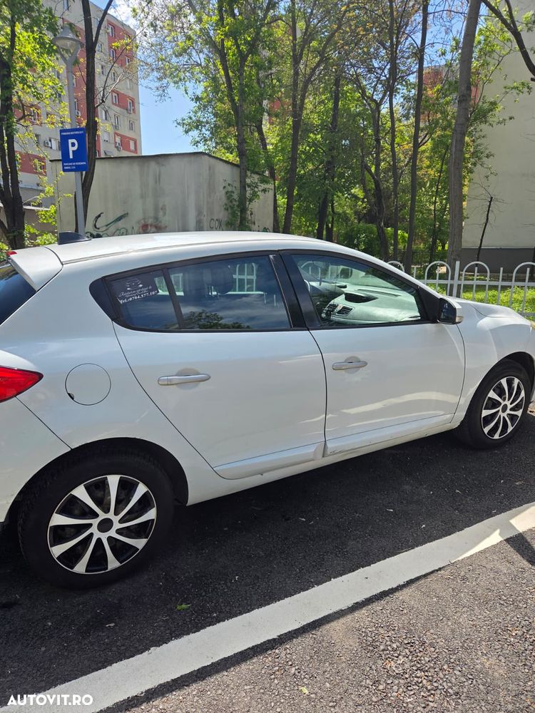 Renault Megane 1.5 dCi Dynamique - 8