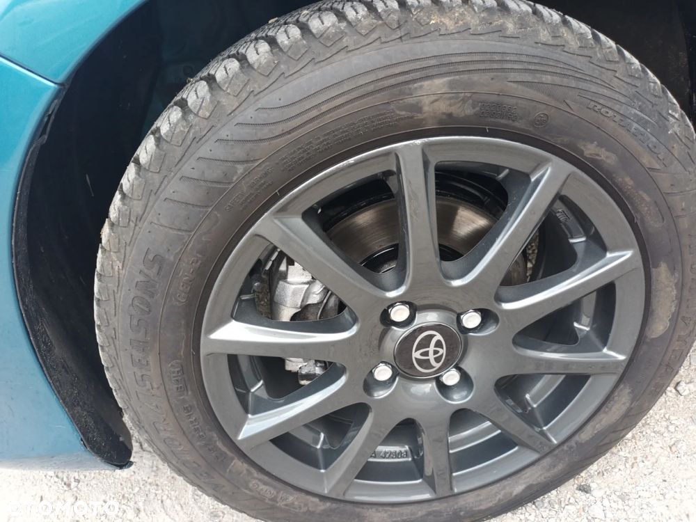 Toyota Yaris 1.33 VVT-i Executive - 10